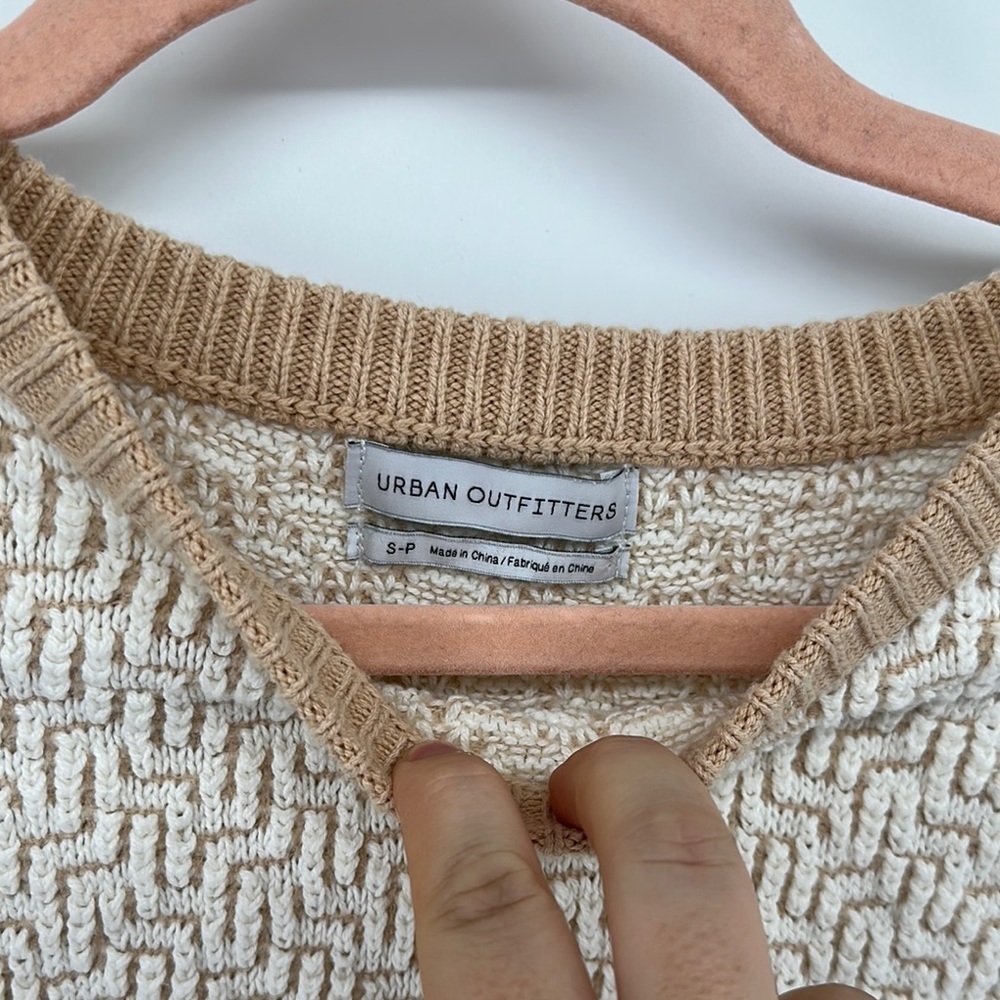 UrbanOutfitters Y2K ScandiCreamTextured Oversized Crew NeckCrop BohoSweater SzS - Picture 5 of 8